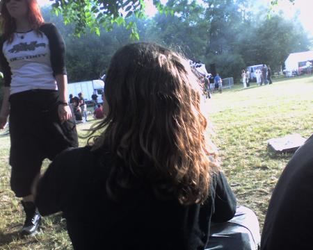 Romain les cheveux pleins de bière