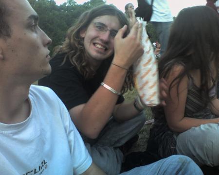Steven Romain le sandwich aux merguez et Maud