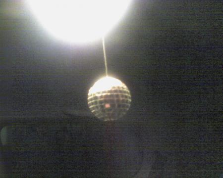 la boule disco de la voiture à Guillaume